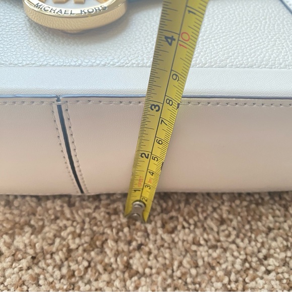 Michael Kors White Shoulder Bag - Picture 16 of 16